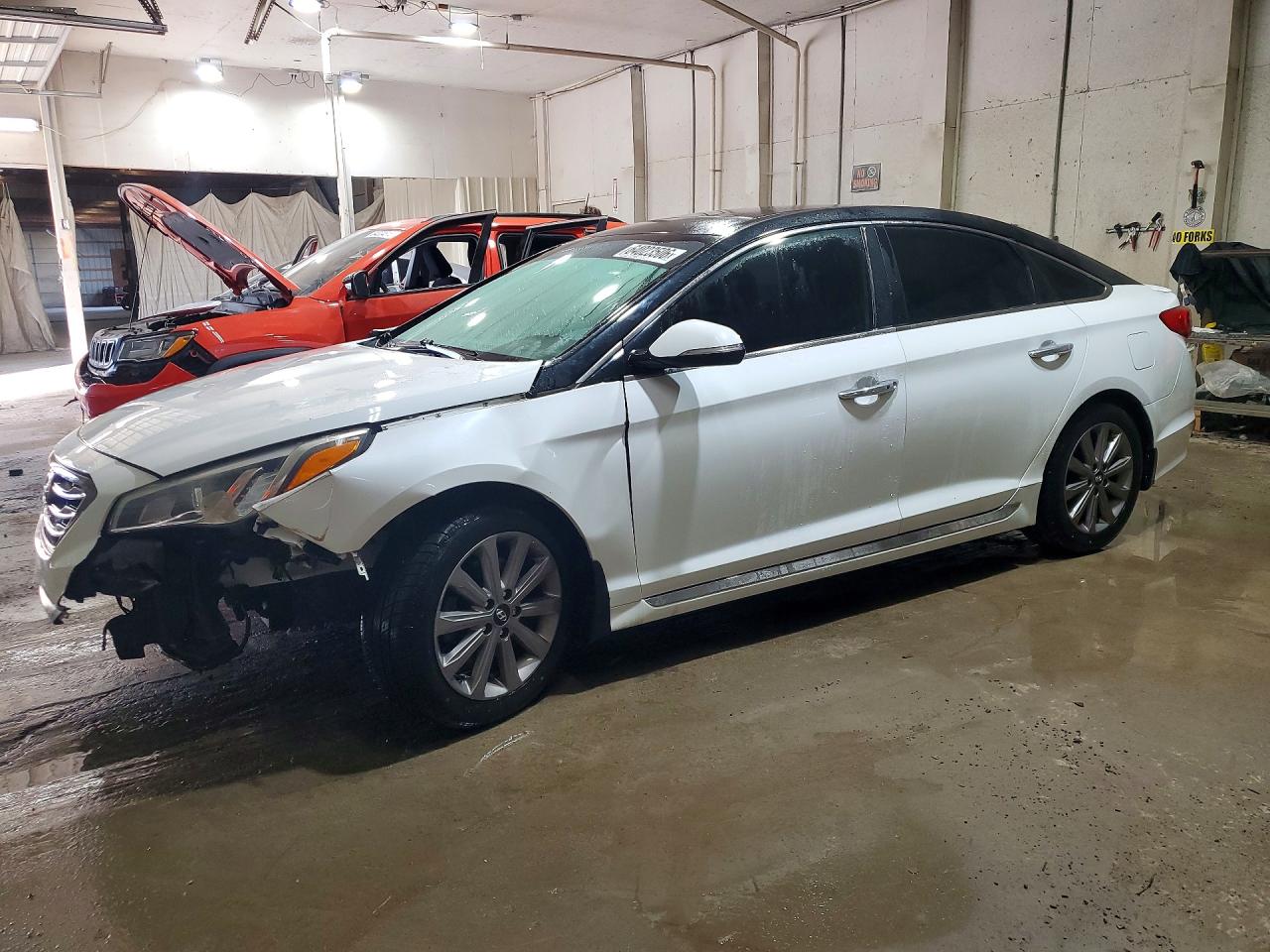 5NPE34AF7GH427647 · 2016 HYUNDAI SONATA