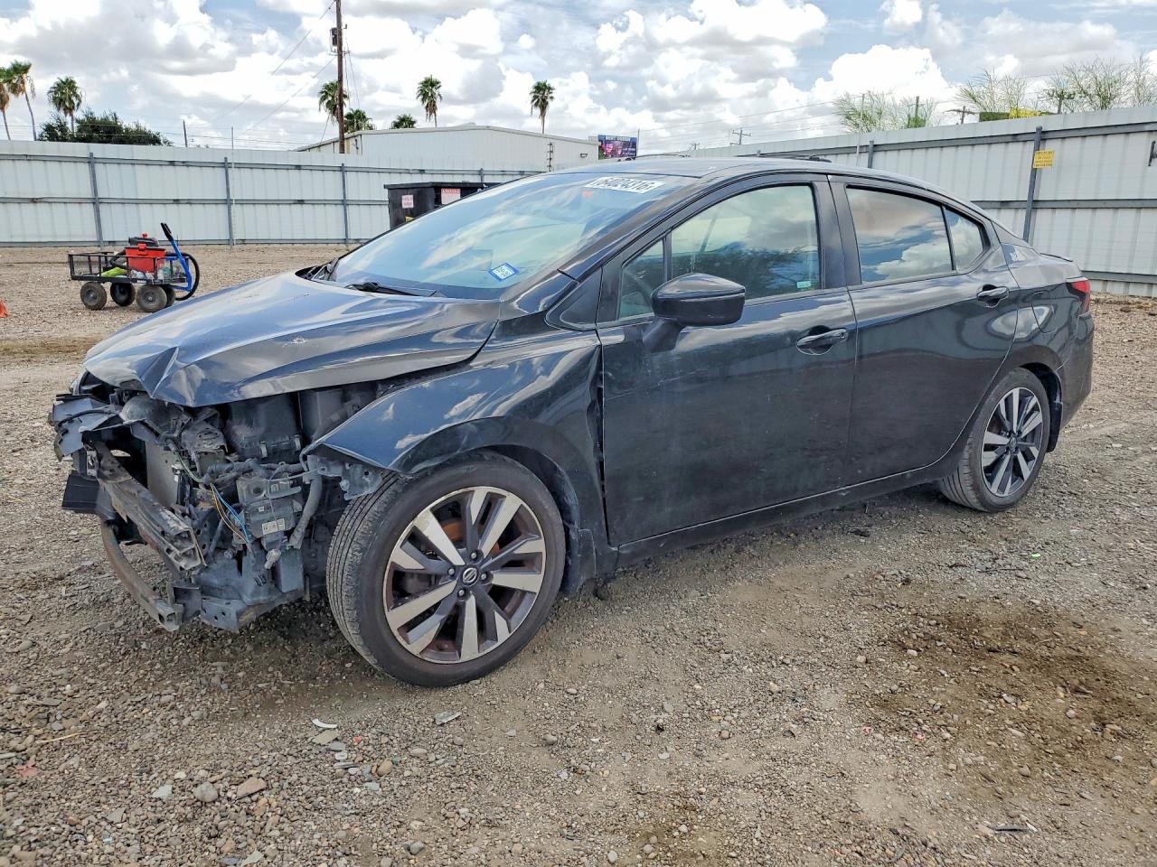 3N1CN8FV2ML876662 · 2021 NISSAN VERSA