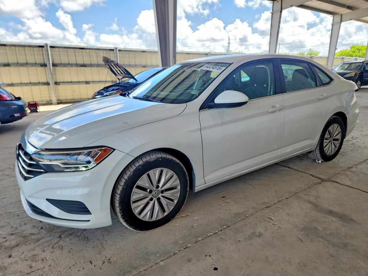 3VWCB7BU2KM240275 · 2019 VOLKSWAGEN JETTA