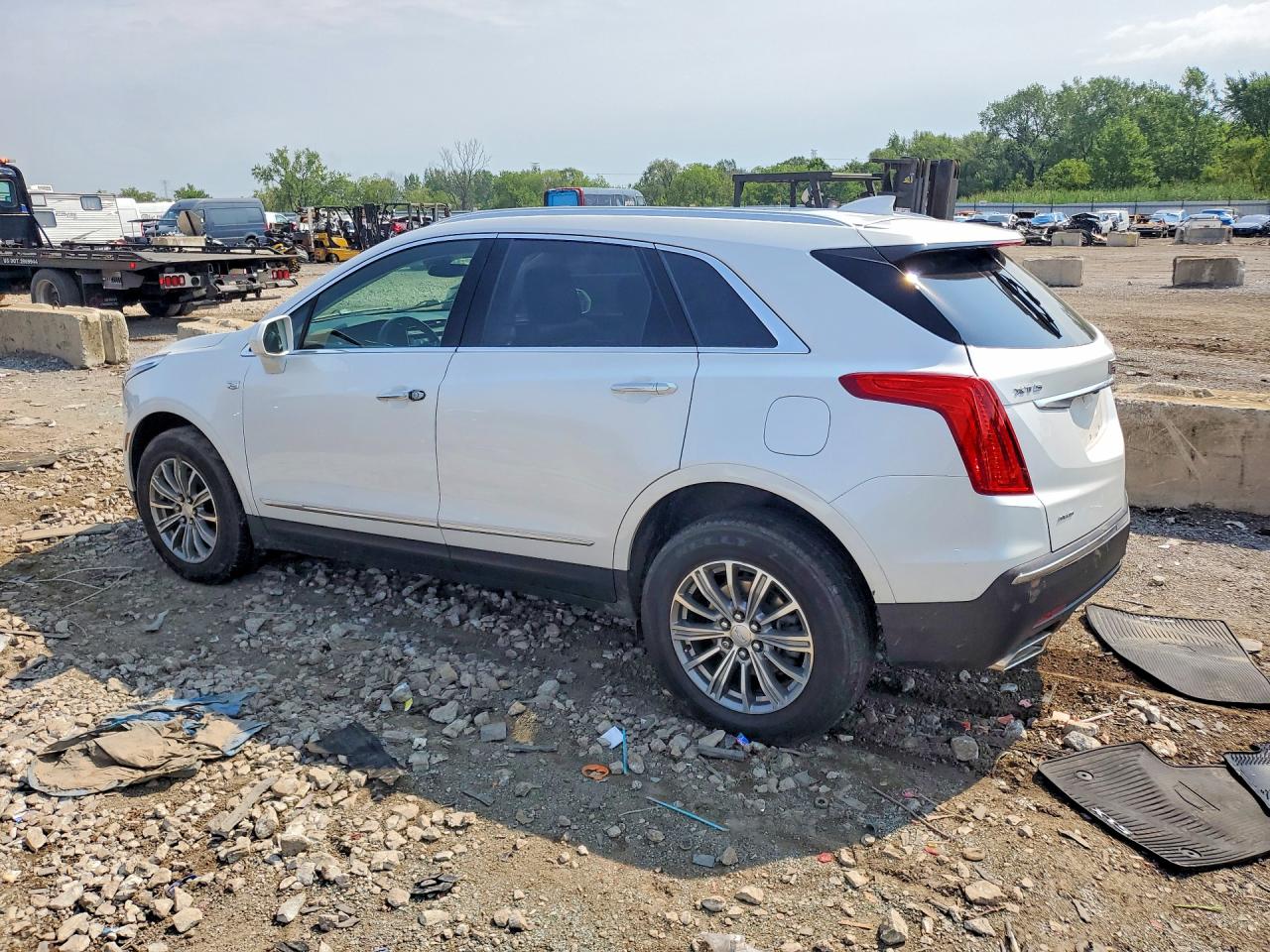 1GYKNDRSXKZ211897 · 2019 CADILLAC XT5 · 2/13