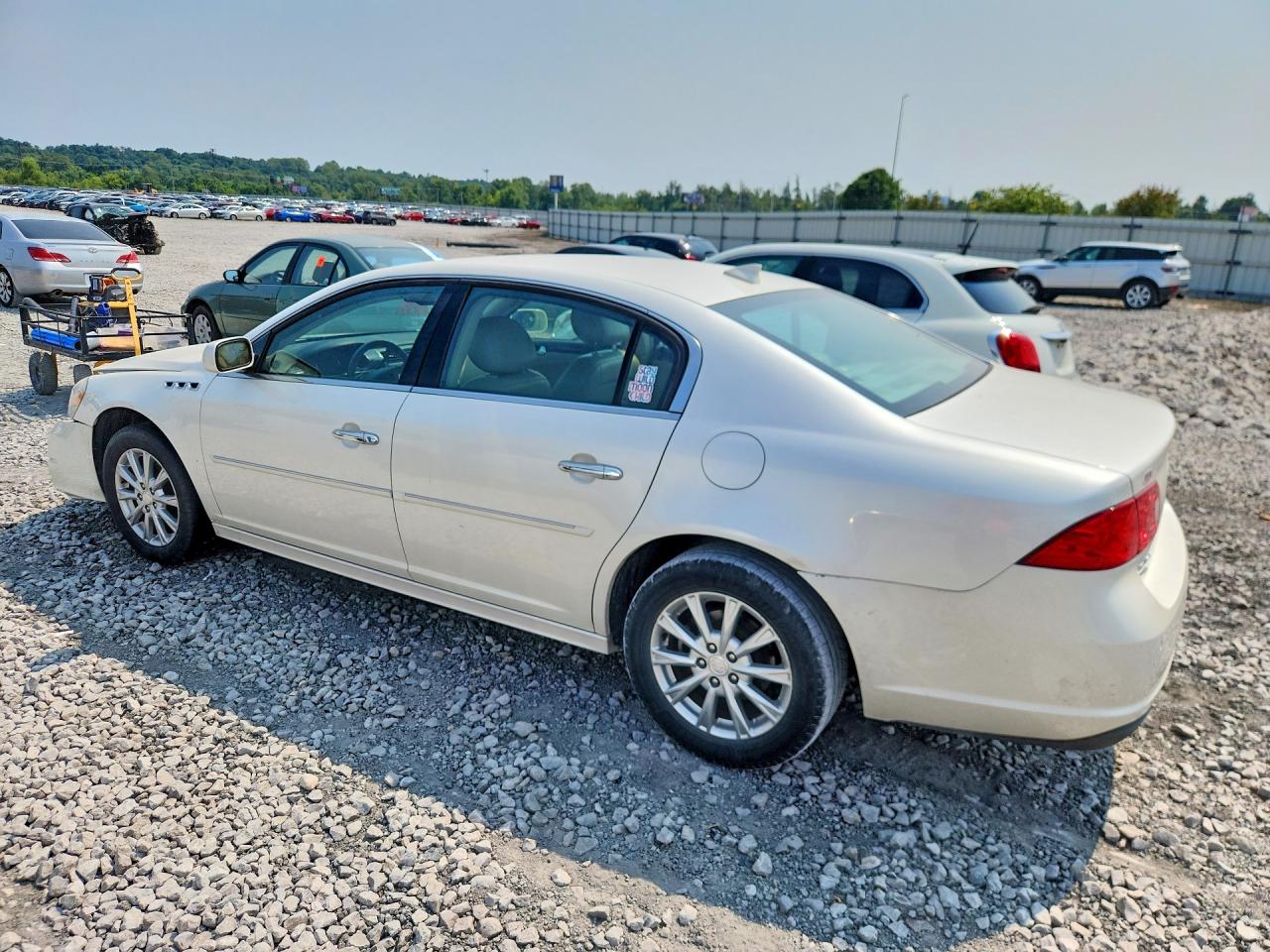 1G4HC5EMXAU137326 · 2010 BUICK LUCERNE · 2/13