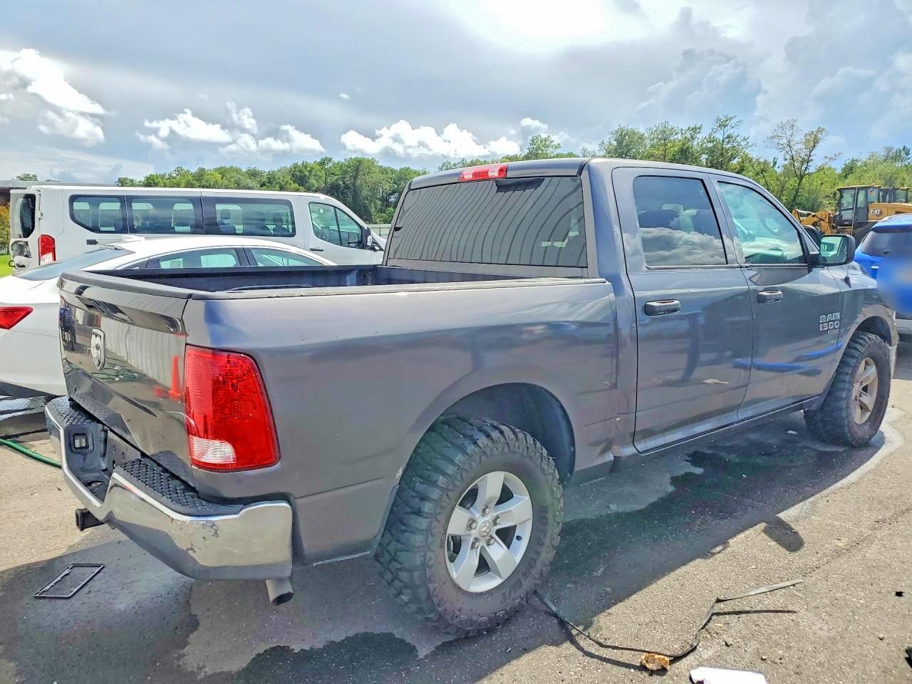 3C6RR6KG1MG595329 · 2021 RAM 1500 CLASSIC · 3/12