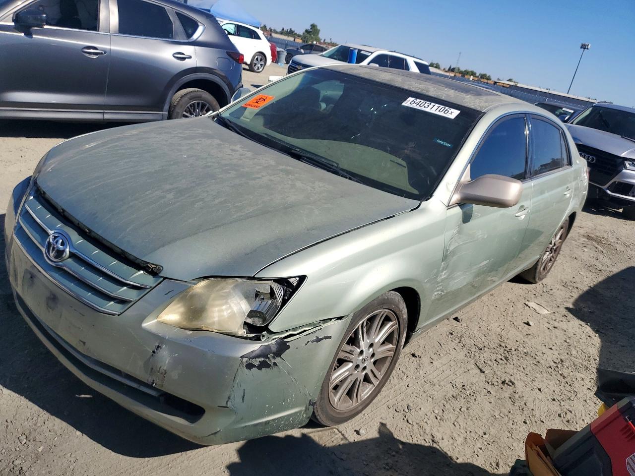 2005 TOYOTA AVALON