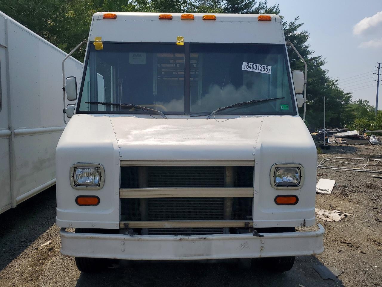 4UZAANCP34CM43380 · 2004 FREIGHTLINER MT45 CHASSIS · 5/13