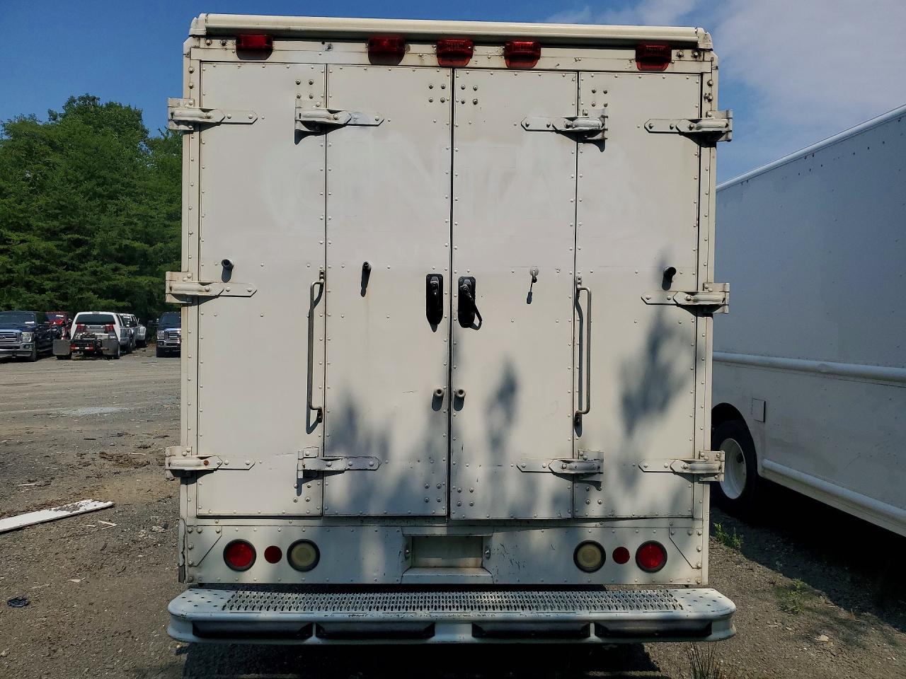 4UZAANCP34CM43380 · 2004 FREIGHTLINER MT45 CHASSIS · 6/13