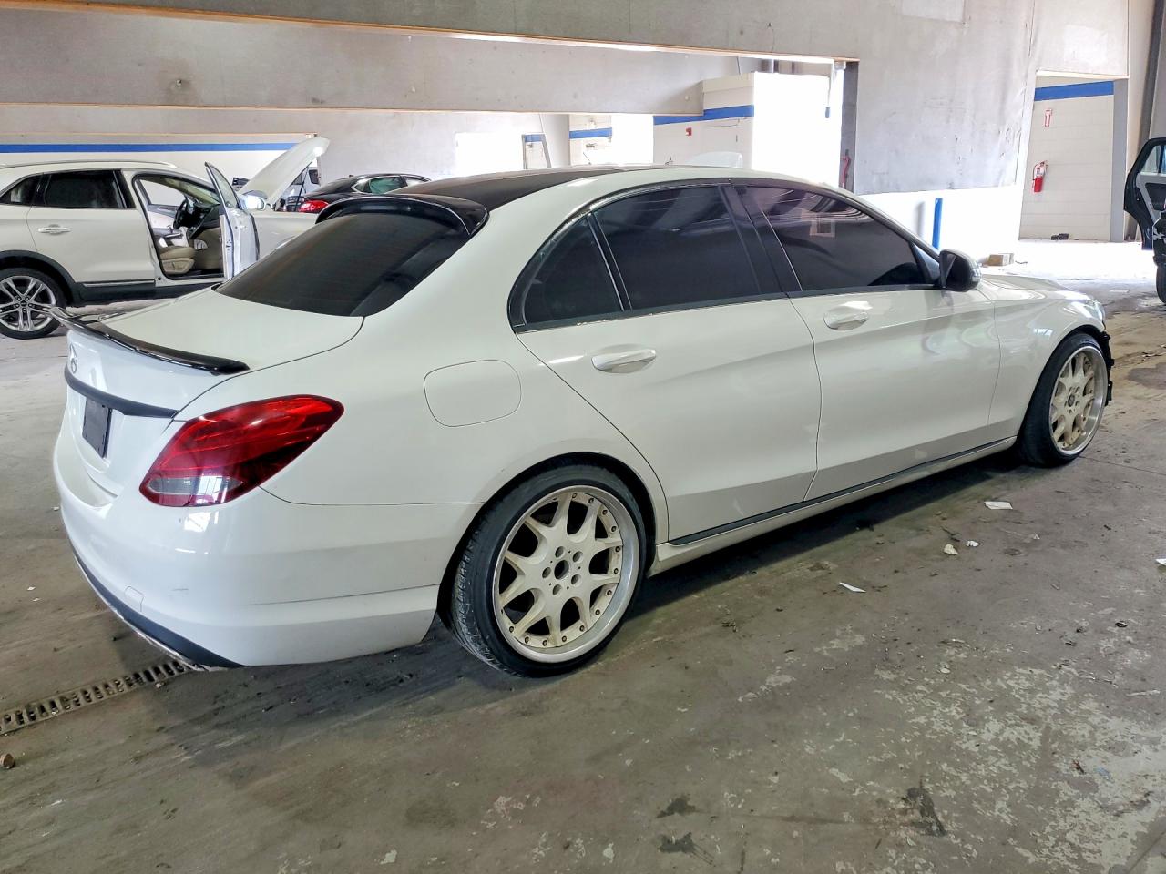 55SWF4KBXGU136466 · 2016 MERCEDES-BENZ C · 3/13