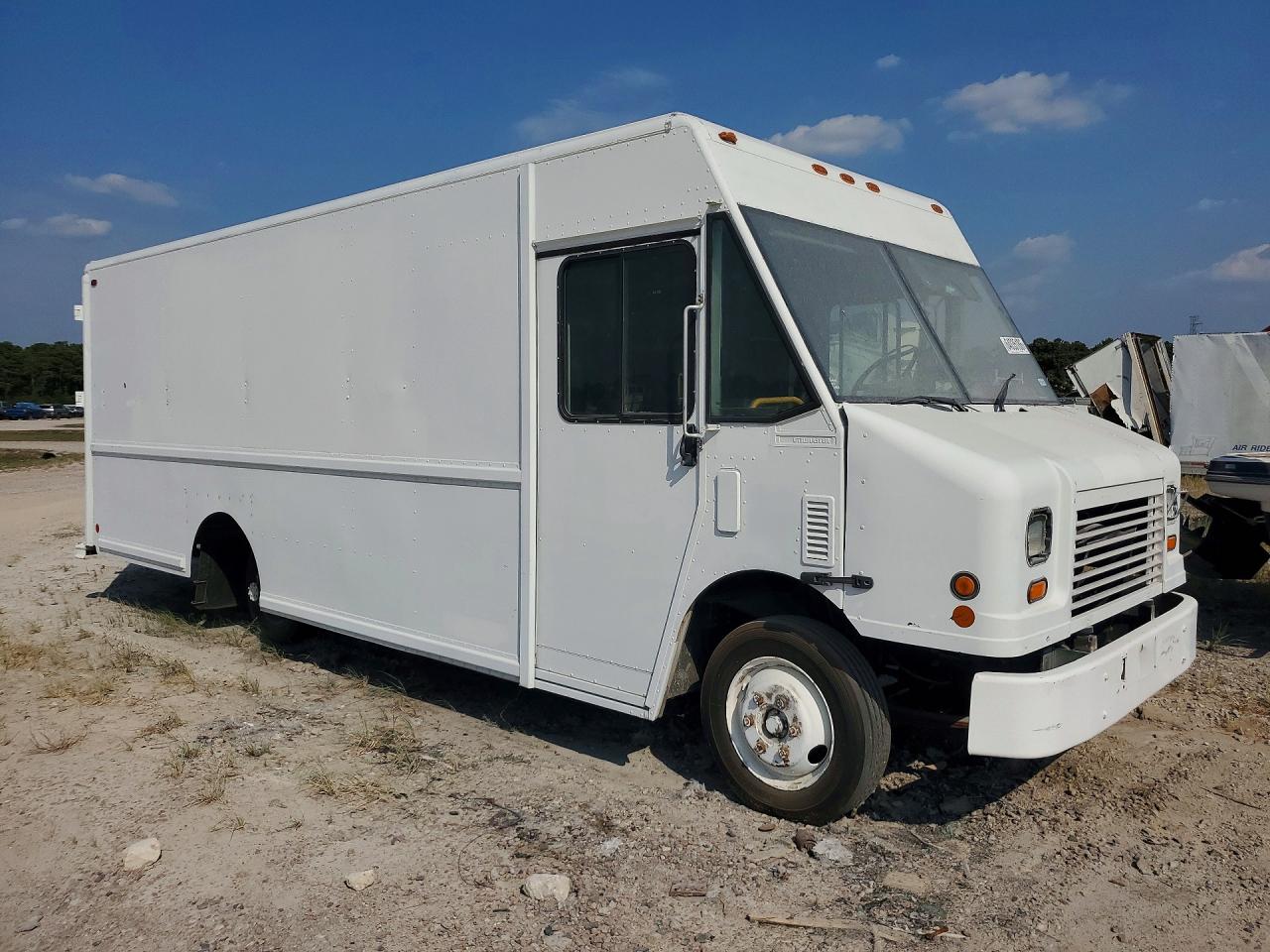 4UZAANDH35CU14986 · 2005 FREIGHTLINER MT45 CHASSIS · 4/13