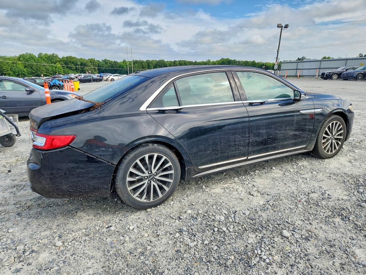 1LN6L9SK9H5630937 · 2017 LINCOLN CONTINENTAL · 3/12