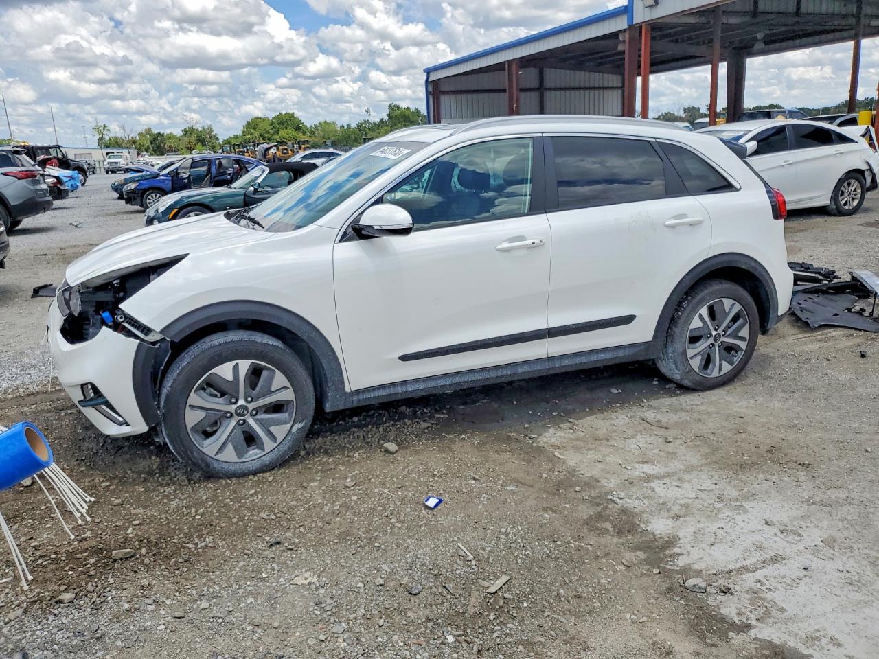 KNDCE3LG5L5040686 · 2020 KIA NIRO