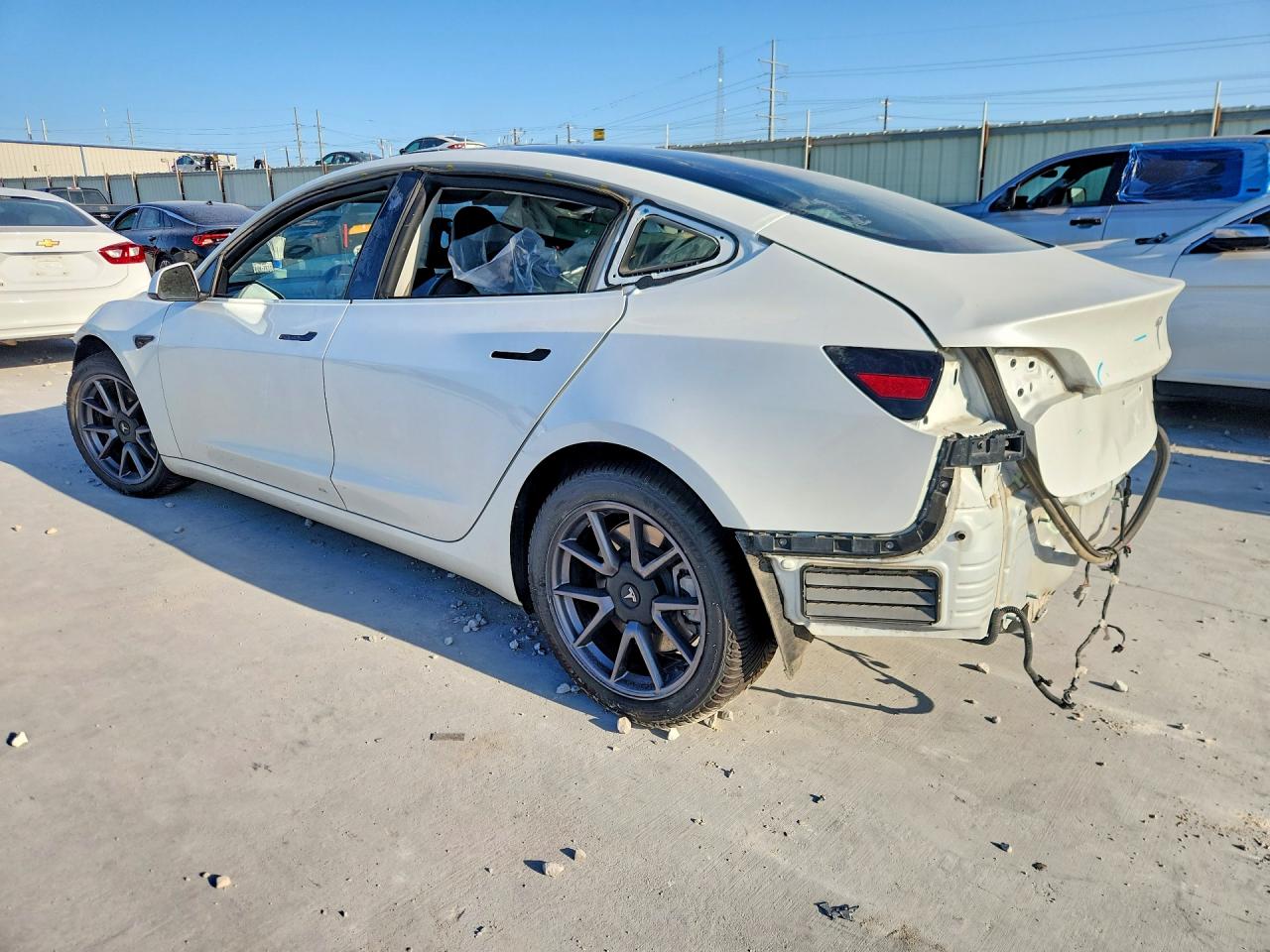 5YJ3E1EB1MF065638 · 2021 TESLA MODEL 3 · 2/13