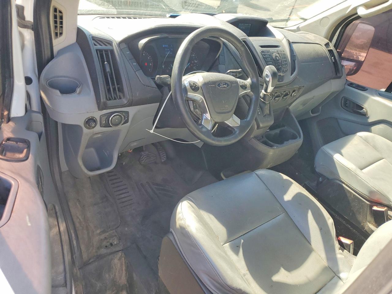 1FTYR1YG0GKA61251 · 2016 FORD TRANSIT · 8/13
