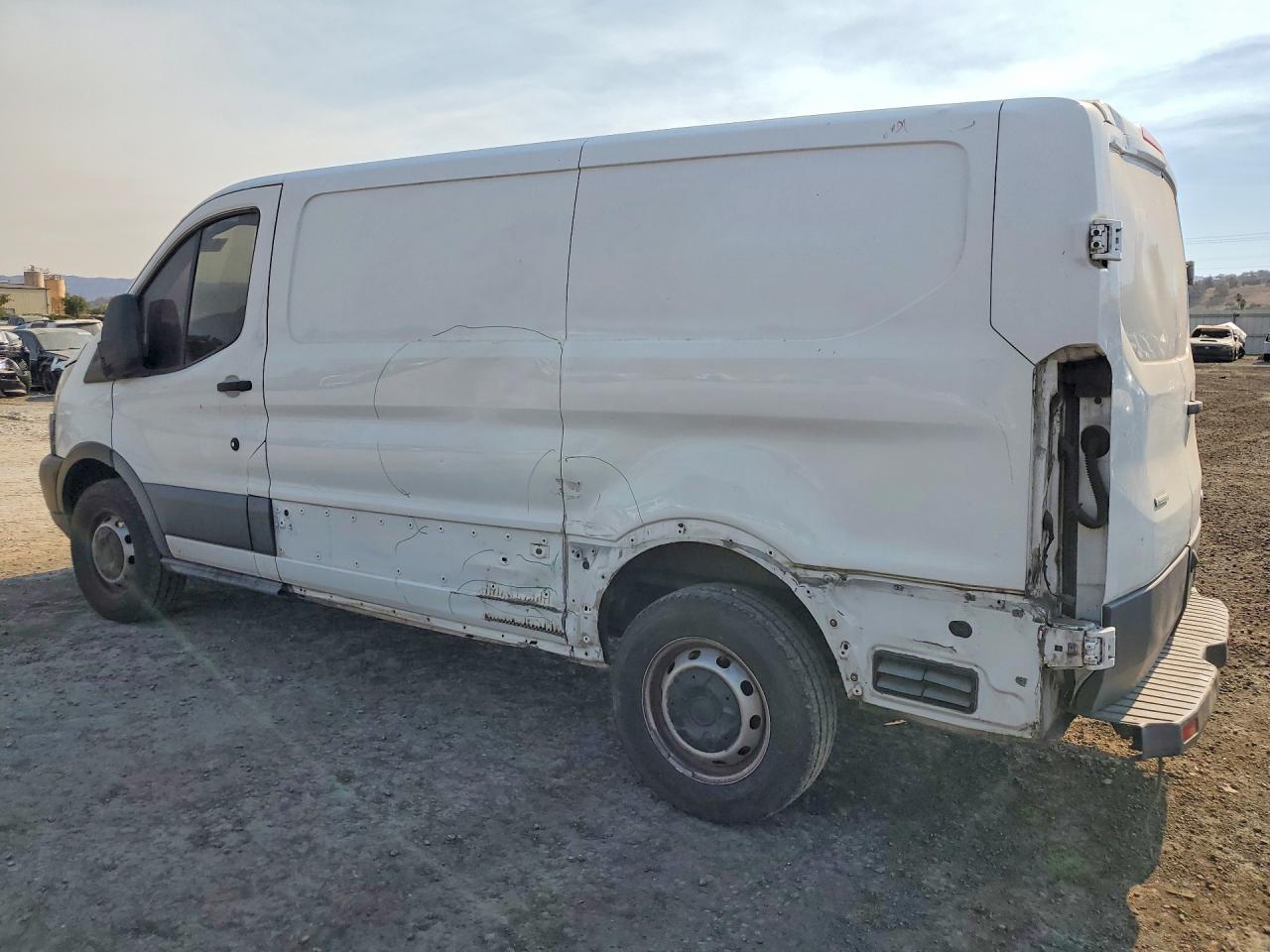 1FTYR1YG0GKA61251 · 2016 FORD TRANSIT · 2/13