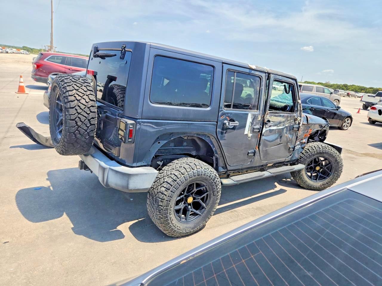 1C4BJWDG7HL607071 · 2017 JEEP WRANGLER UNLIMITED · 3/13