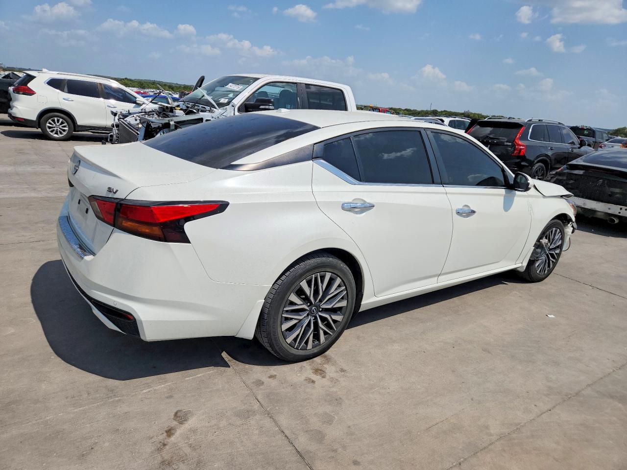 1N4BL4DV8PN315838 · 2023 NISSAN ALTIMA · 3/12