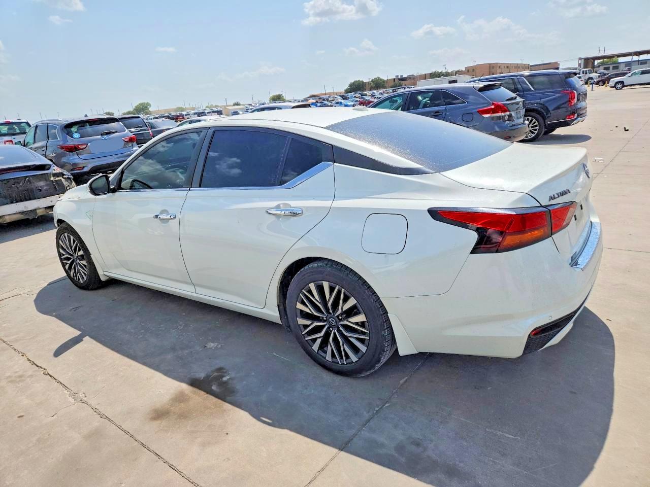 1N4BL4DV8PN315838 · 2023 NISSAN ALTIMA · 2/12