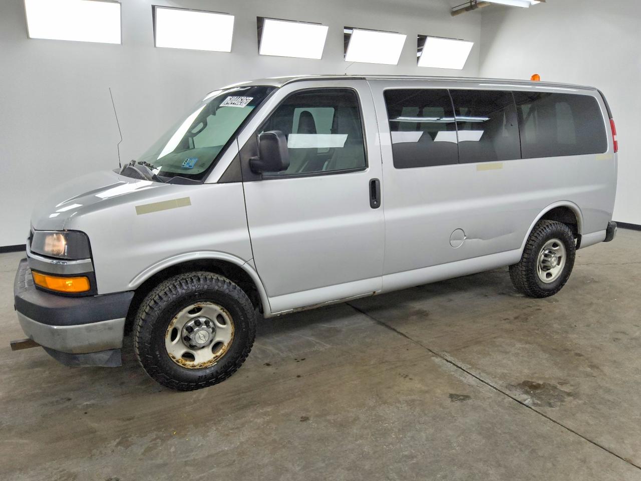 1GAWGFFP6J1335569 · 2018 CHEVROLET EXPRESS G2500