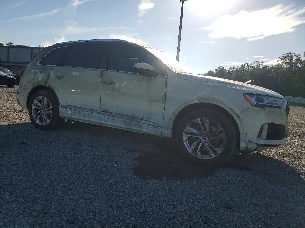 WA1LXBF79ND016927 · 2022 AUDI Q7 · 4/13