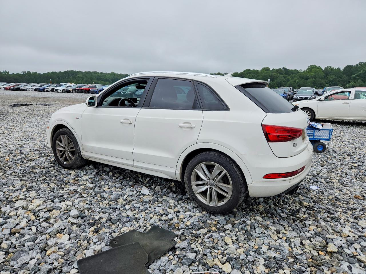 WA1ECCFS4JR022291 · 2018 AUDI Q3 · 2/13