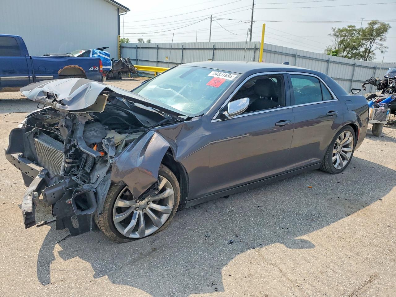 2C3CCAAG0KH564952 · 2019 CHRYSLER 300