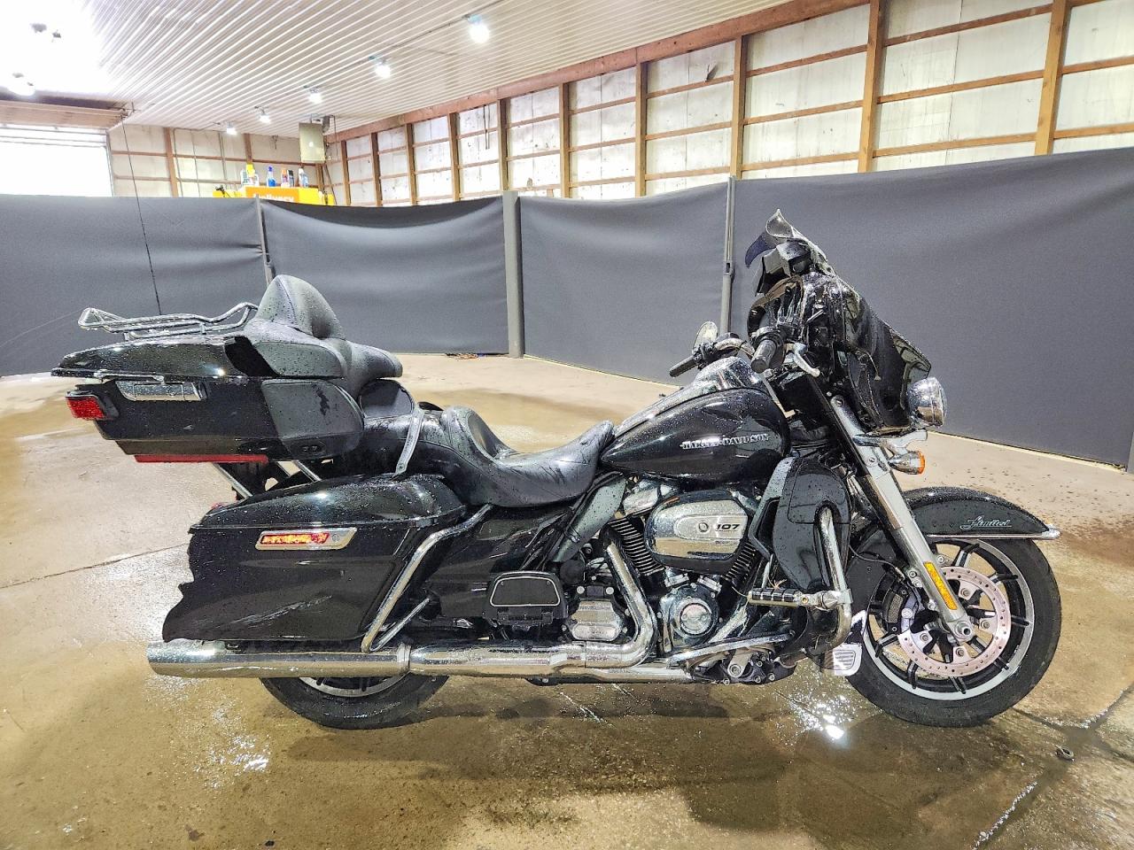 2018 HARLEY-DAVIDSON FLHTK