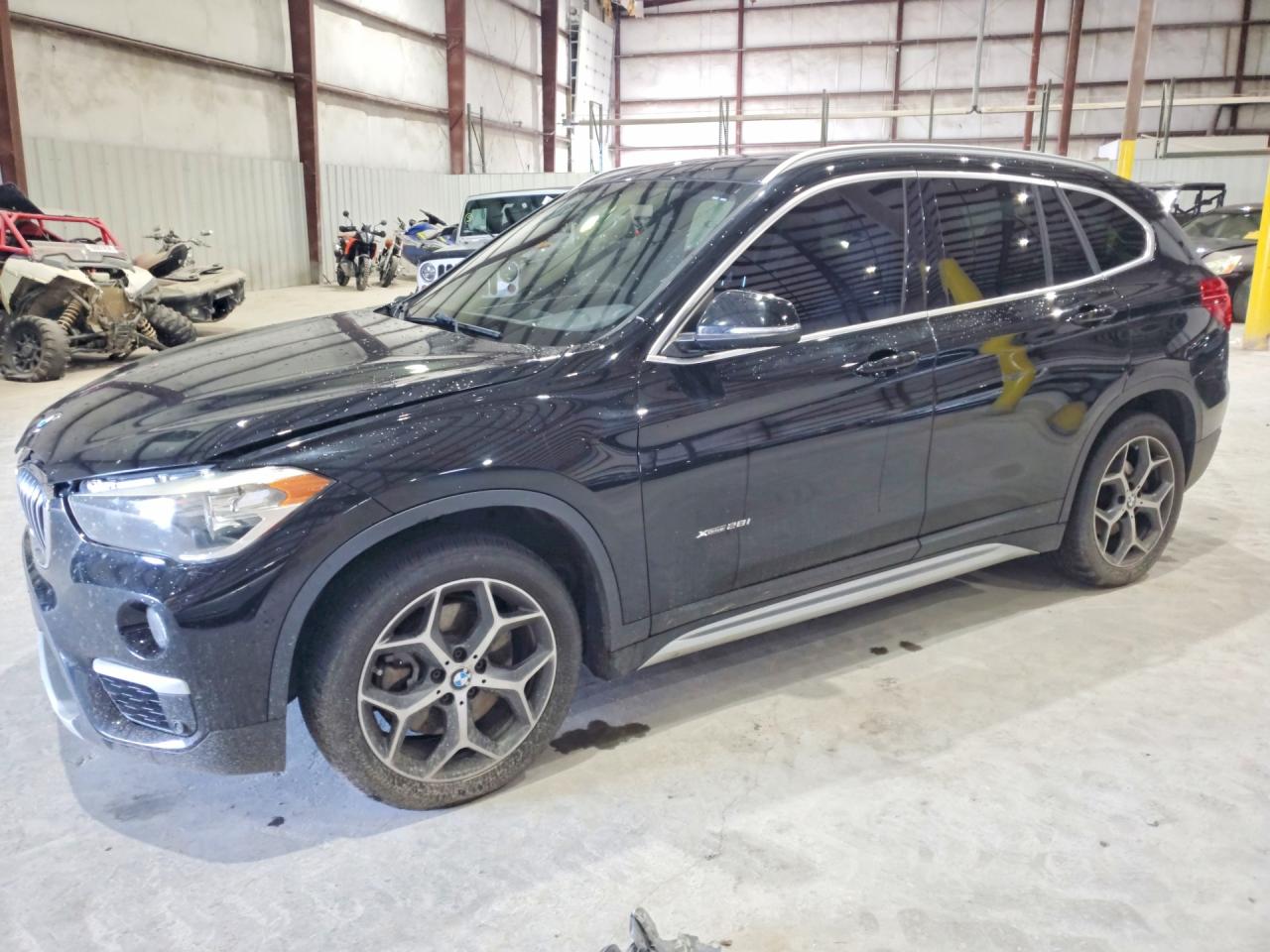 WBXHT3C31H5F77402 · 2017 BMW X1