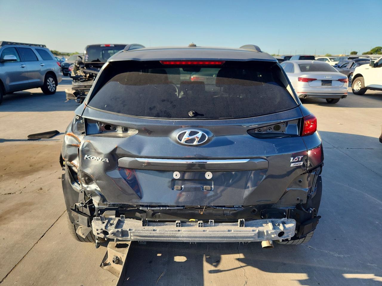 KM8K5CA59JU128278 · 2018 HYUNDAI KONA · 6/13