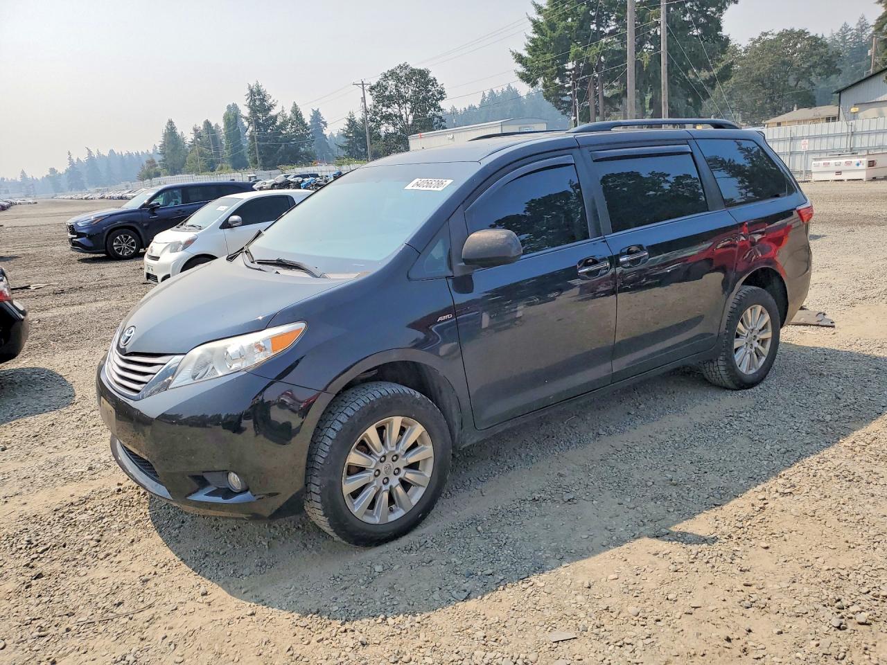 2017 TOYOTA SIENNA