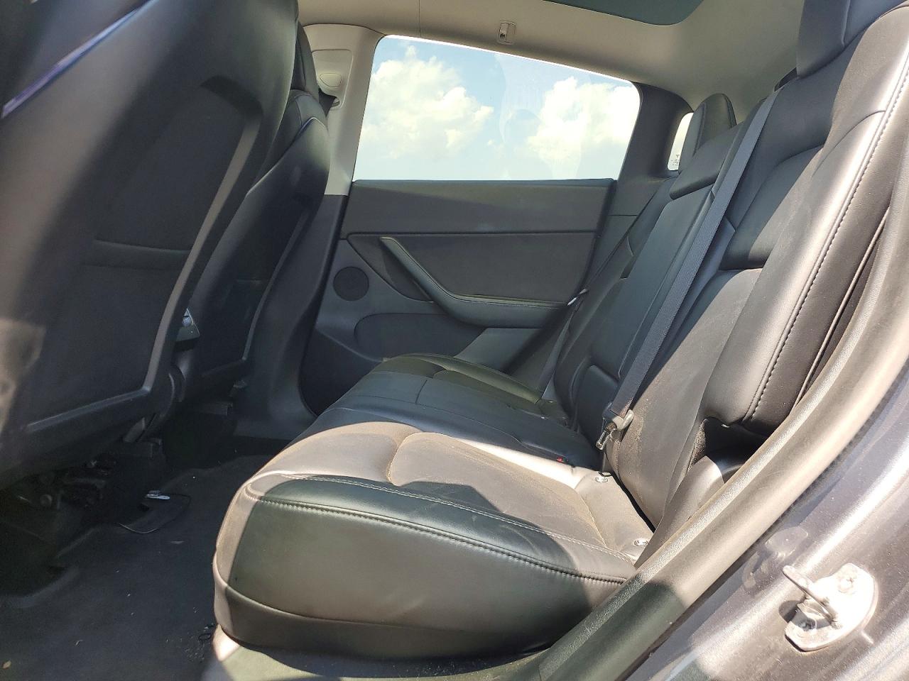 5YJYGDEEXMF203821 · 2021 TESLA MODEL Y · 11/14