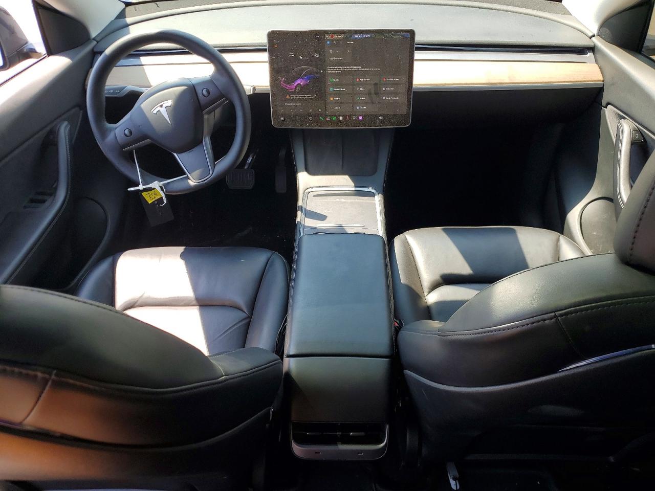 5YJYGDEEXMF203821 · 2021 TESLA MODEL Y · 8/14