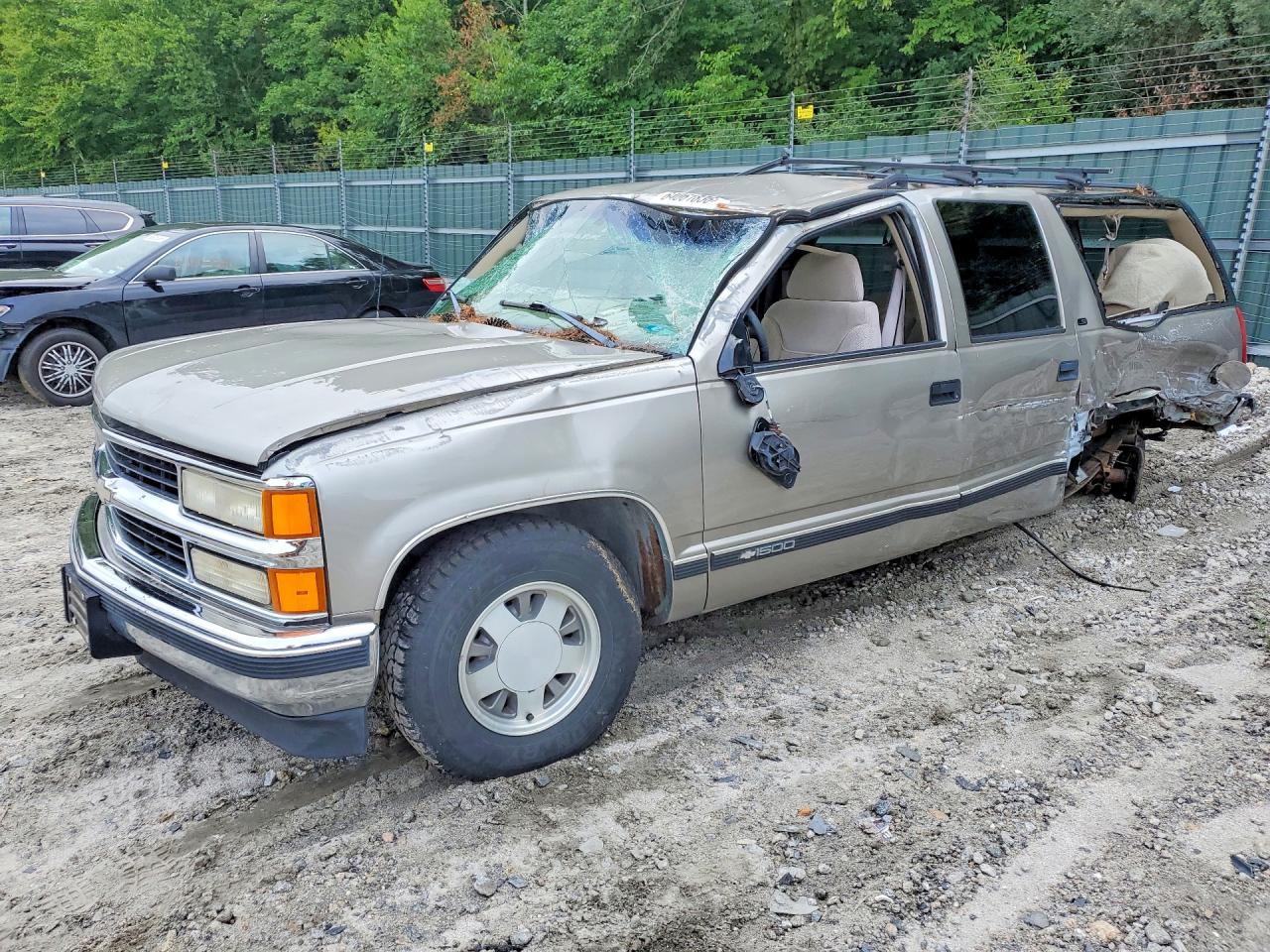 3GNEC16R6XG119080 · 1999 CHEVROLET SUBURBAN