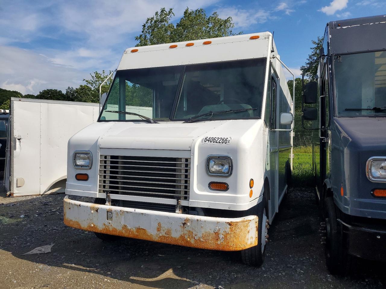 4UZAANBW17CY45024 · 2007 FREIGHTLINER CHASSIS
