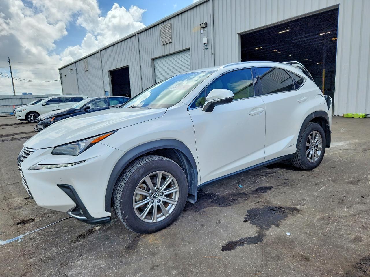JTJDJRDZ1M5013437 · 2021 LEXUS NX 300H