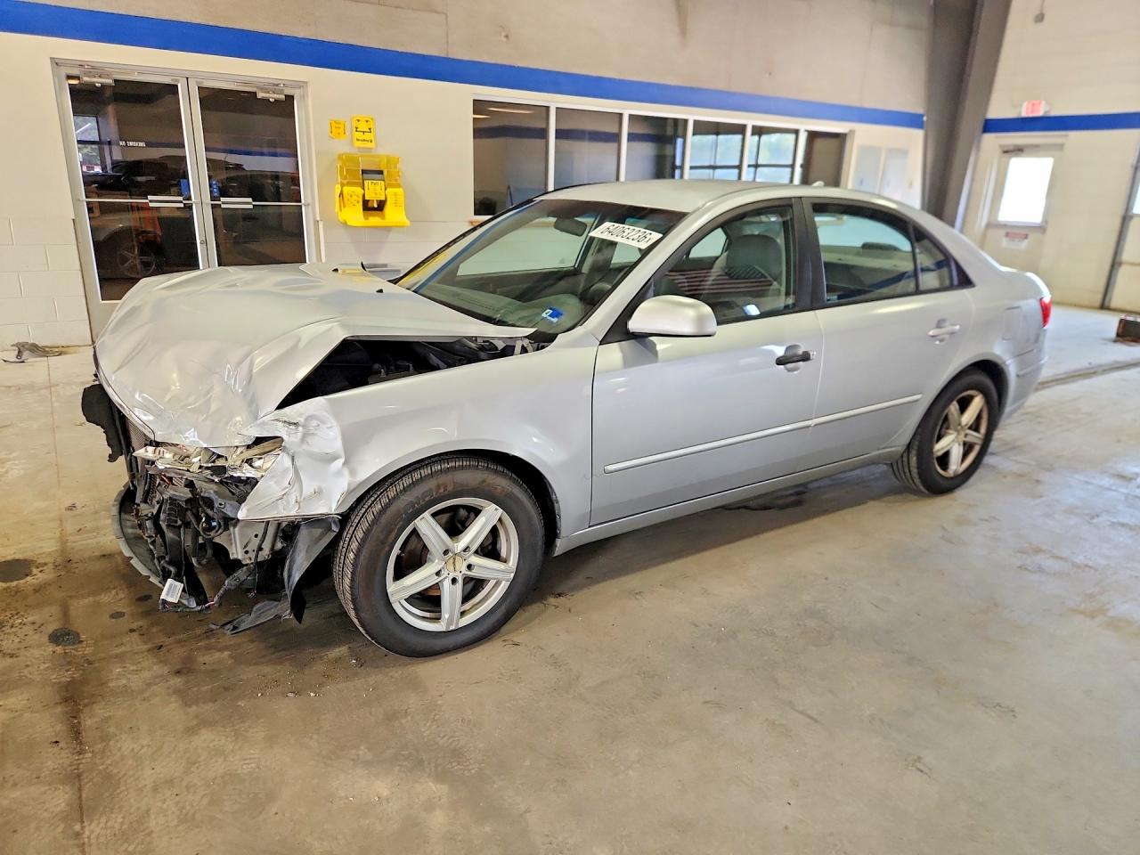 5NPET4AC0AH581033 · 2010 HYUNDAI SONATA