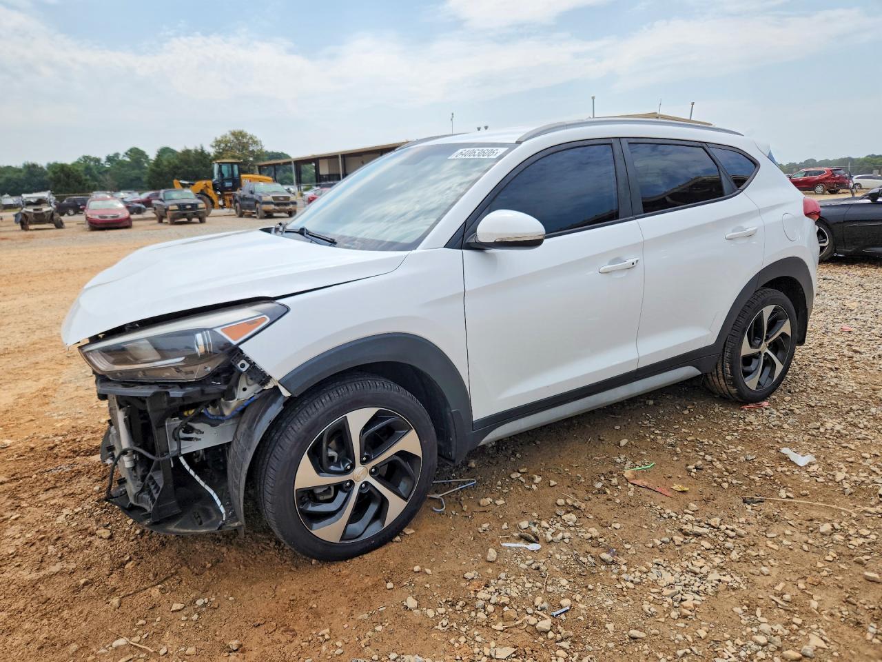 KM8J33ALXJU819710 · 2018 HYUNDAI TUCSON