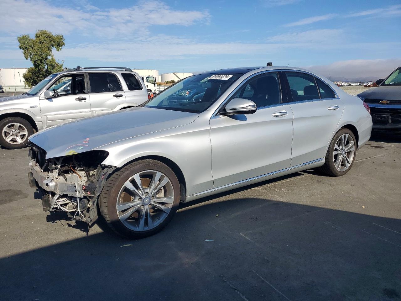 55SWF4JB9GU141479 · 2016 MERCEDES-BENZ C