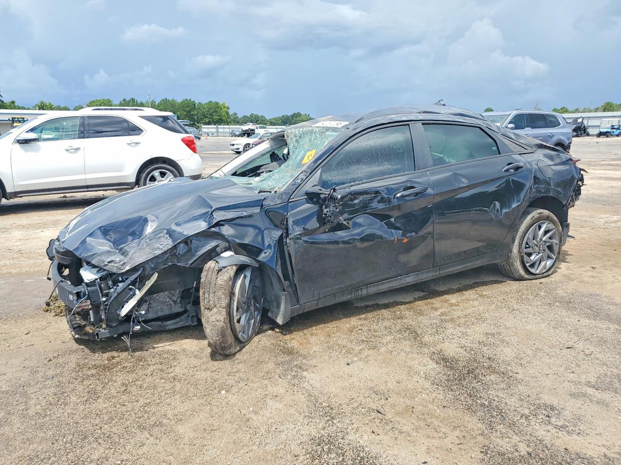 KMHLM4DG7RU802417 · 2024 HYUNDAI ELANTRA