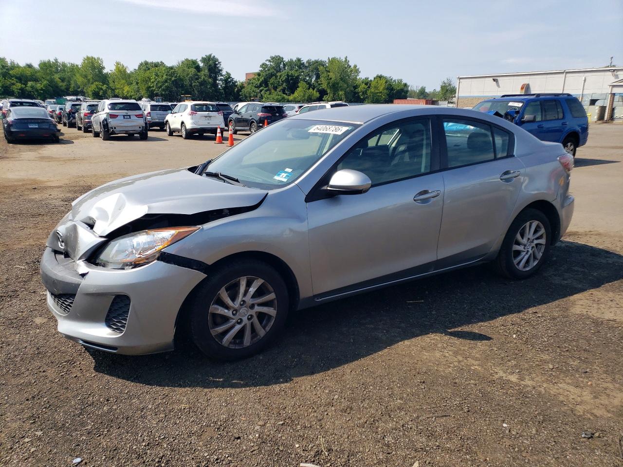 JM1BL1V8XC1634631 · 2012 MAZDA 3