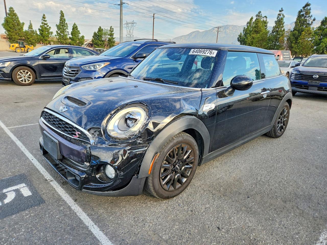 2017 MINI COOPER