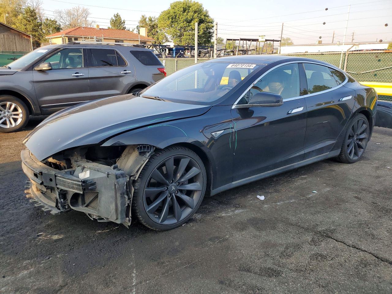 5YJSA1E25FF108842 · 2015 TESLA MODEL S