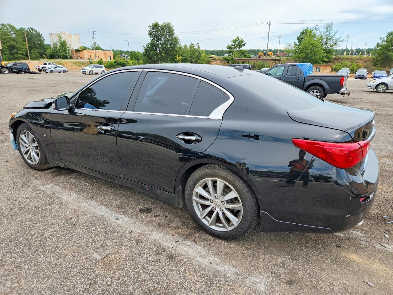 JN1BV7AP7FM338563 · 2015 INFINITI Q50 · 2/13