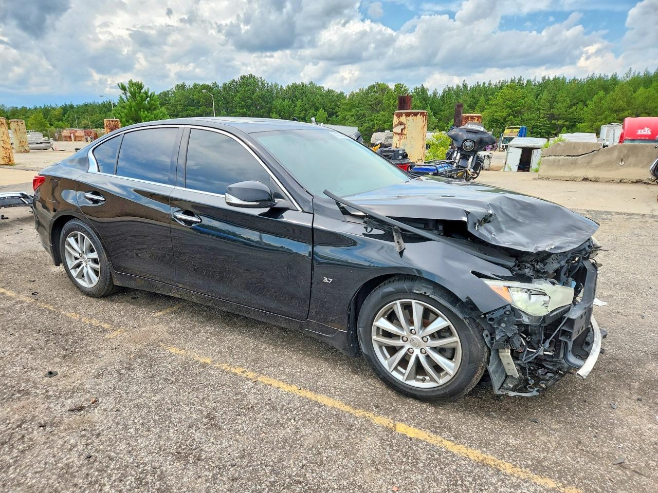 JN1BV7AP7FM338563 · 2015 INFINITI Q50 · 4/13
