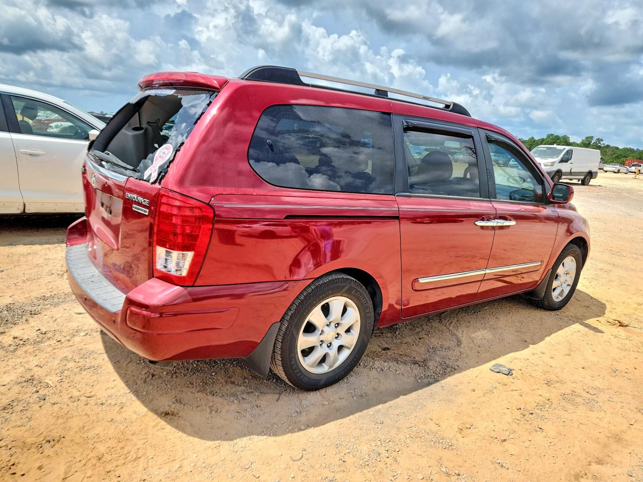KNDMC233586054316 · 2008 HYUNDAI ENTOURAGE · 3/13