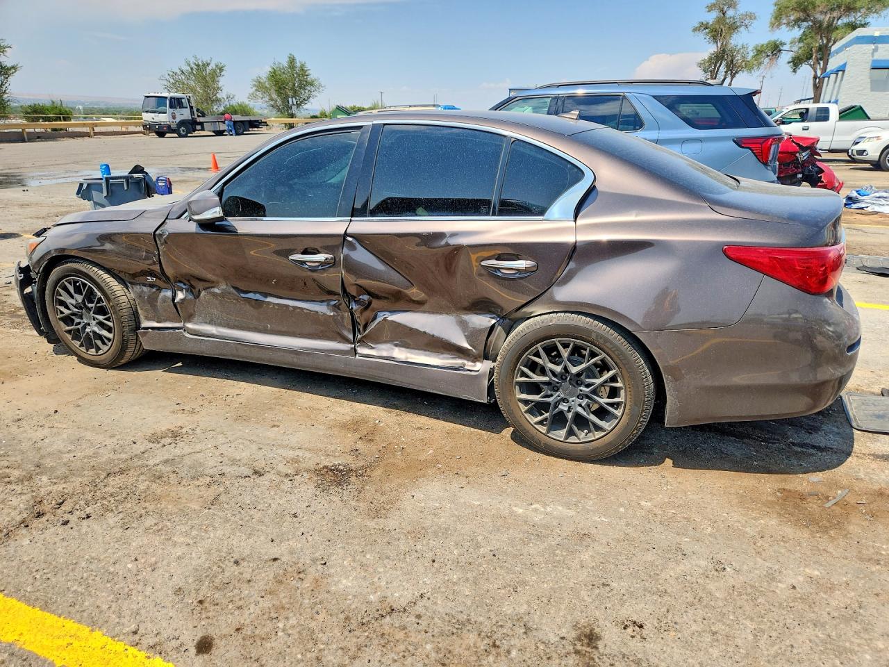 JN1BV7APXFM334829 · 2015 INFINITI Q50 · 2/12