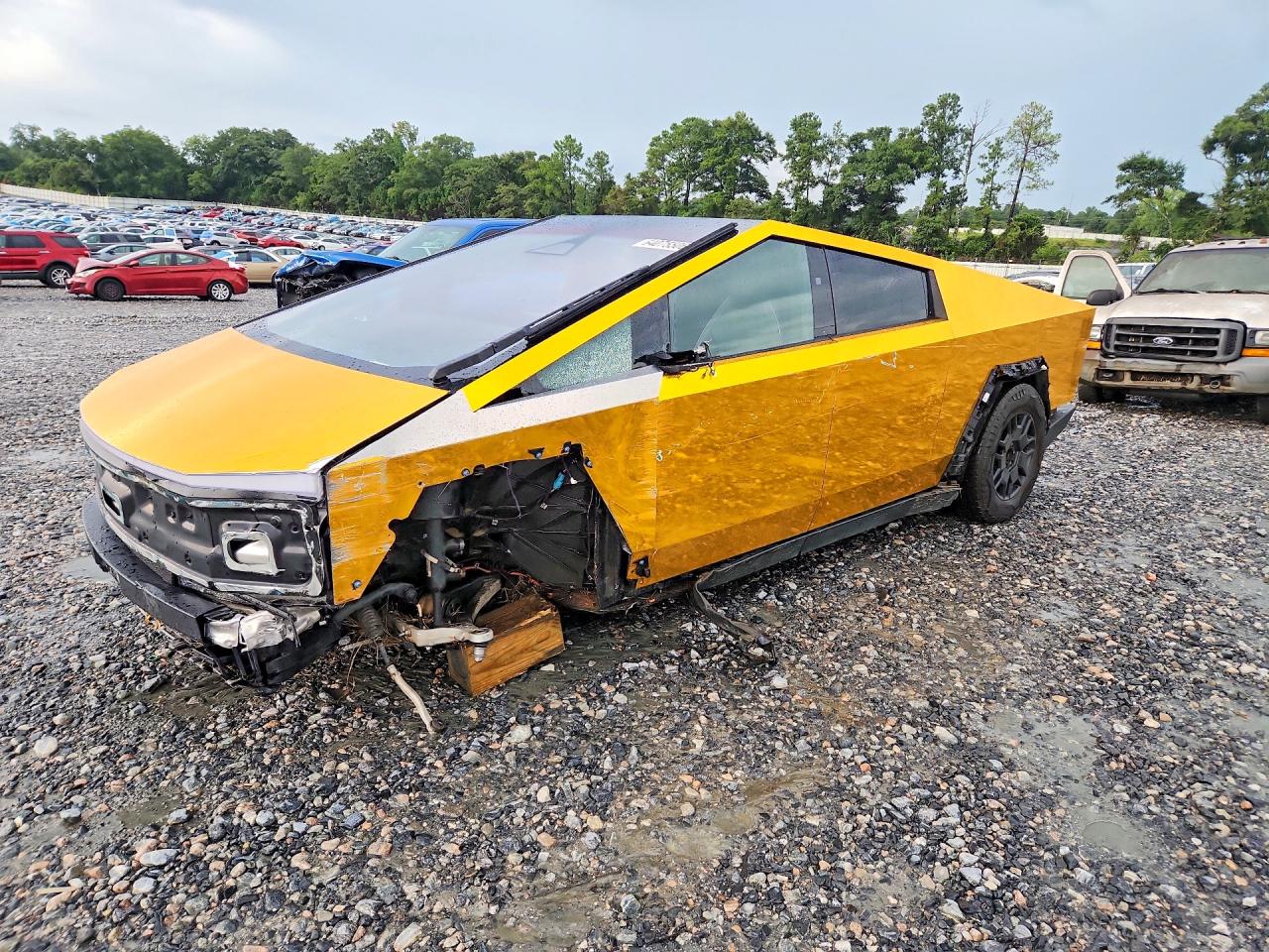 7G2CEHEE9SA075778 · 2025 TESLA CYBERTRUCK