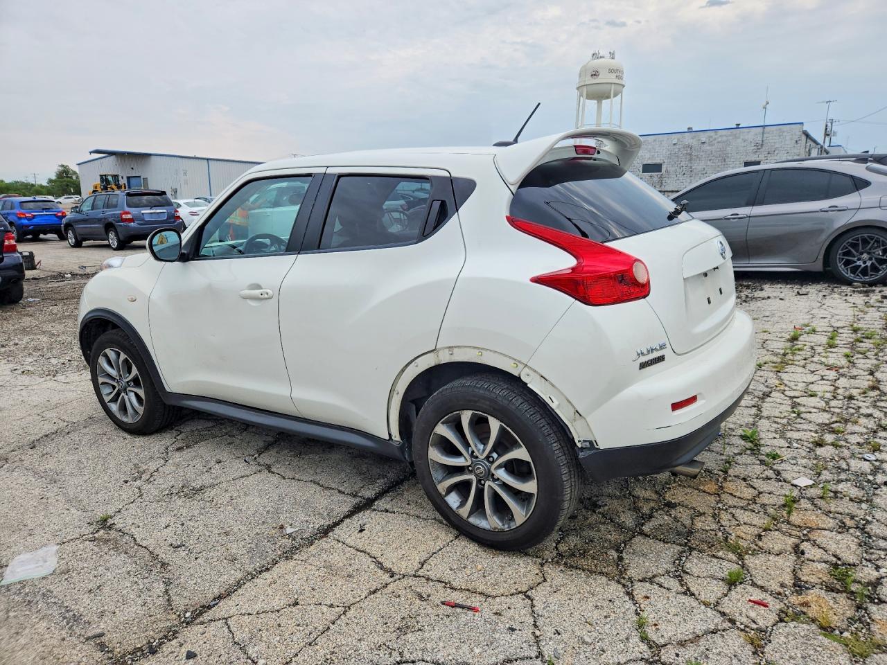 JN8AF5MV7DT211985 · 2013 NISSAN JUKE · 2/13