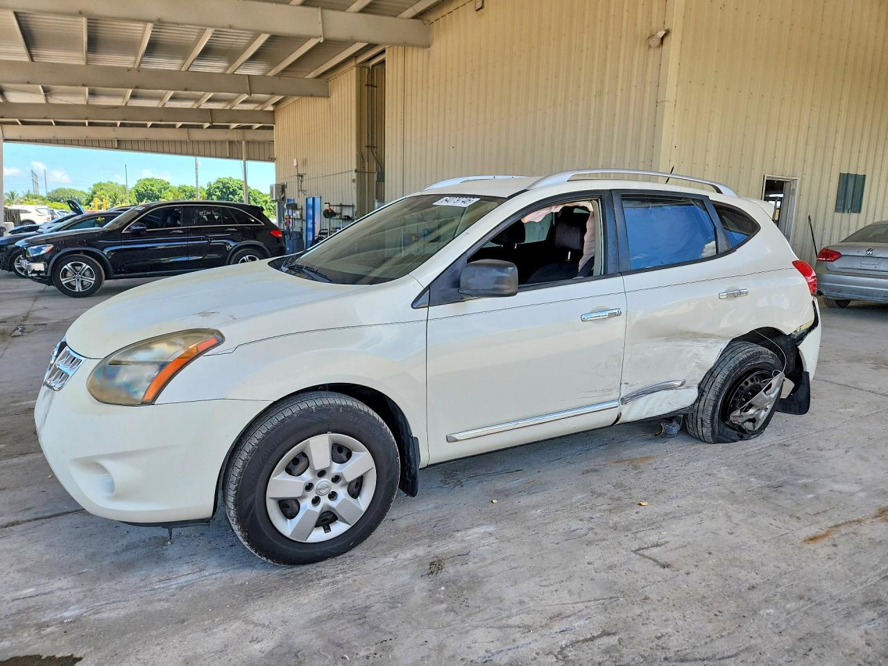 JN8AS5MT8FW163750 · 2015 NISSAN ROGUE SELECT