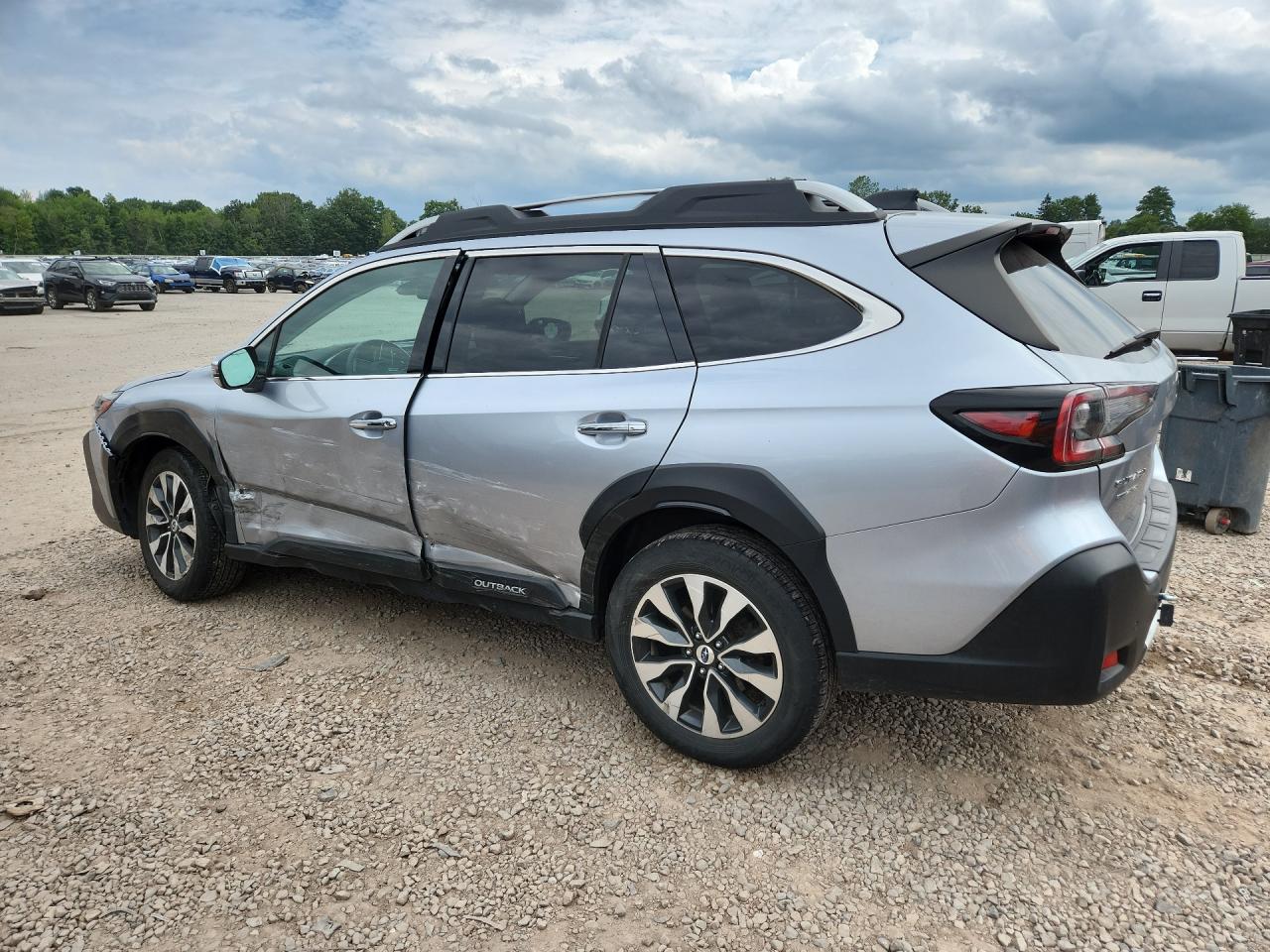 4S4BTAPC6P3122212 · 2023 SUBARU OUTBACK · 2/13