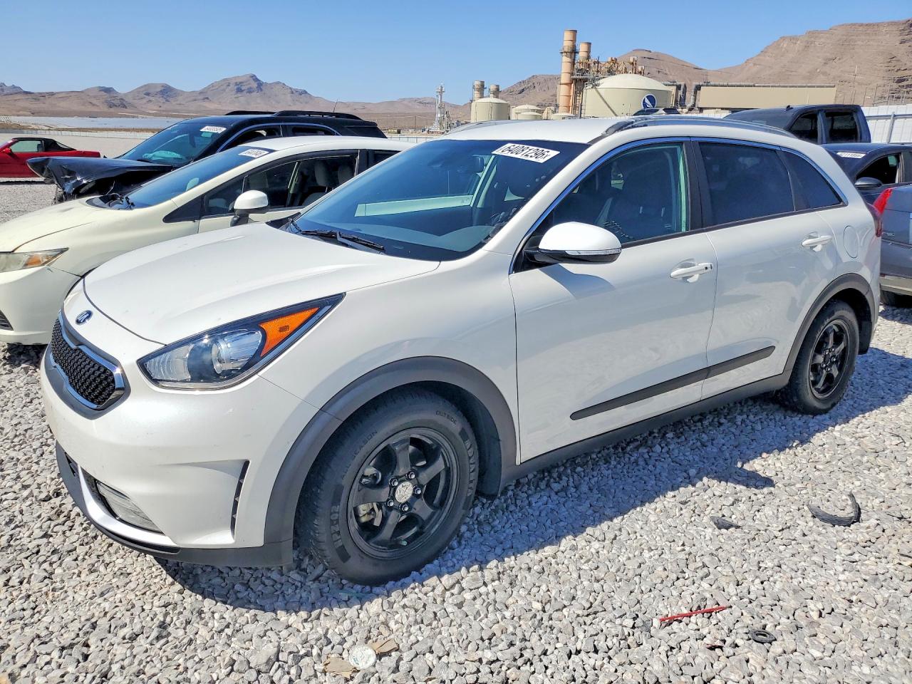 KNDCC3LCXK5298168 · 2019 KIA NIRO