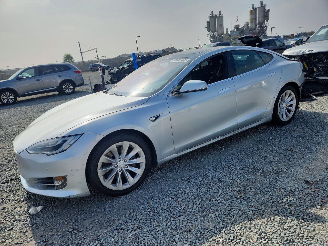 5YJSA1E28JF269355 · 2018 TESLA MODEL S
