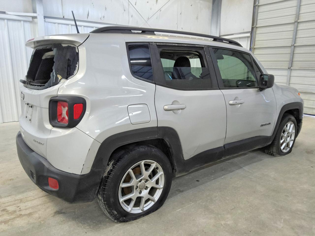 ZACNJAAB0LPL39152 · 2020 JEEP RENEGADE · 3/13